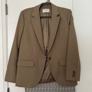 Aritzia Babaton Agency Blazer in Taupe